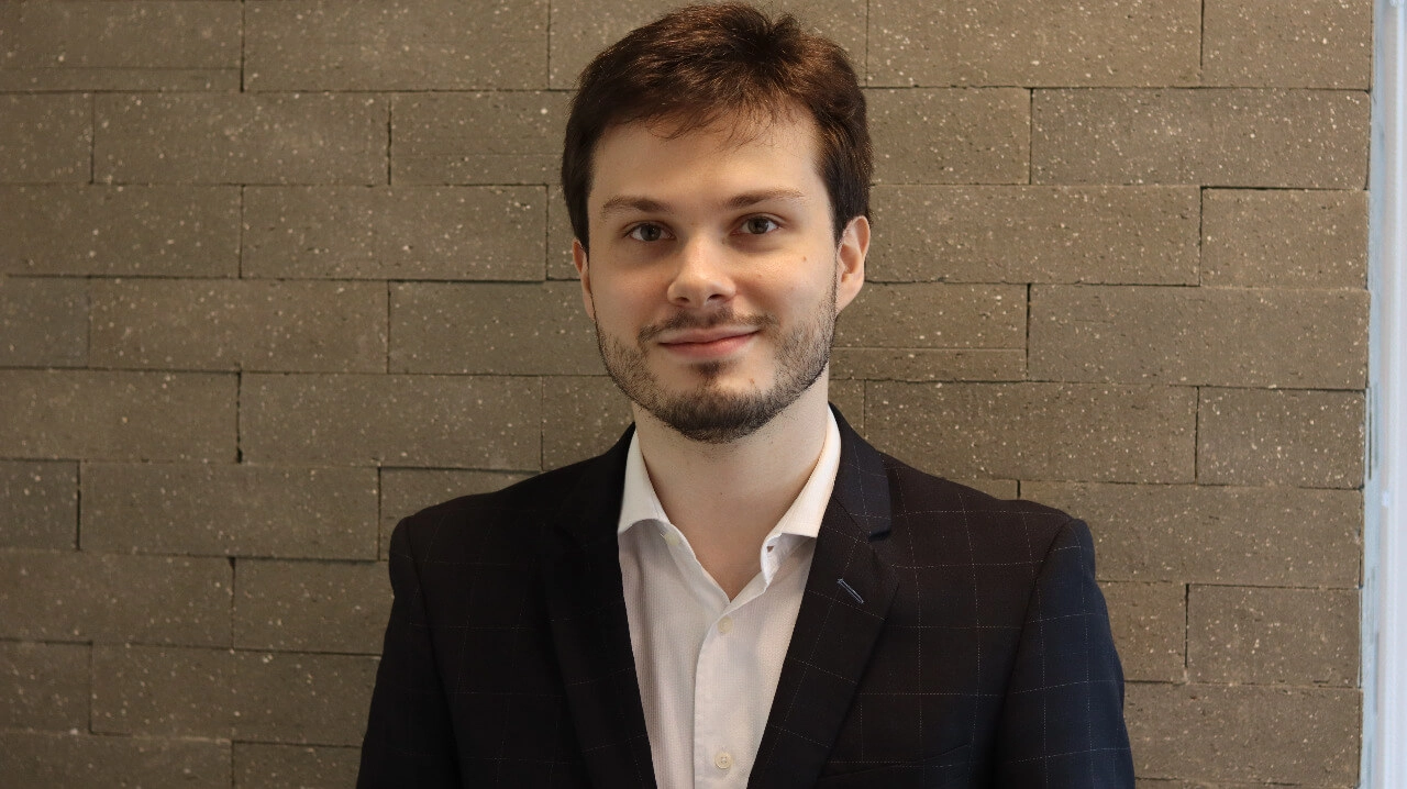 Foto de perfil da Mártin Gawski em preto e branco
